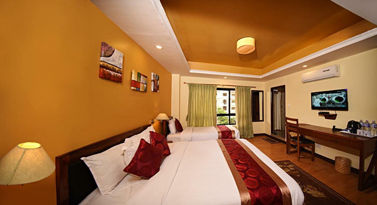 Dom Himalaya Hotel Kathmandu Ngoại thất bức ảnh