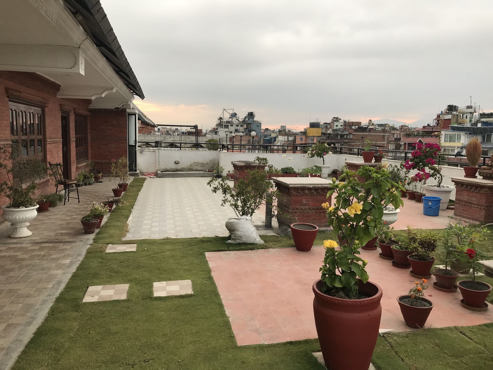 Dom Himalaya Hotel Kathmandu Ngoại thất bức ảnh