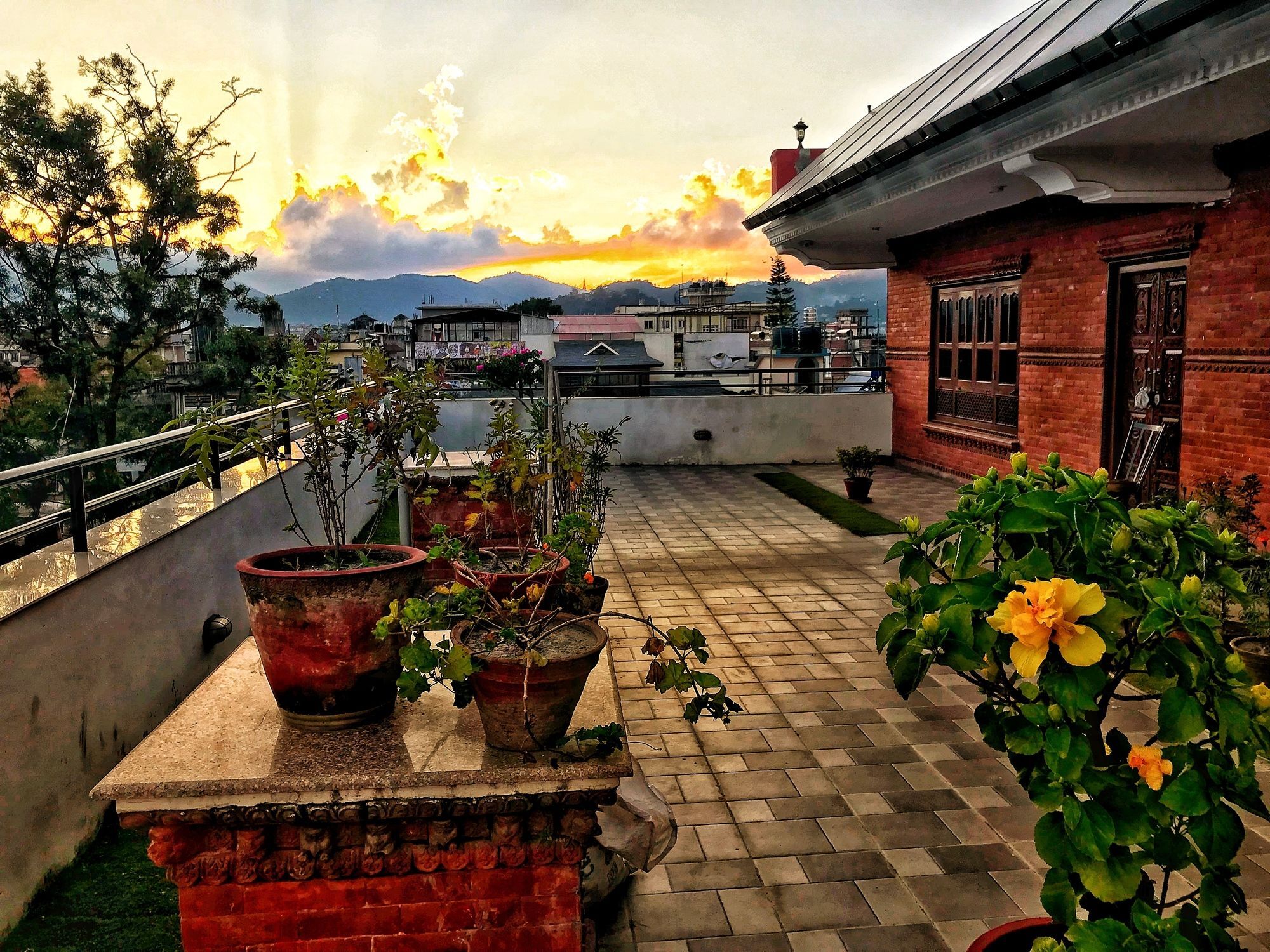 Dom Himalaya Hotel Kathmandu Ngoại thất bức ảnh